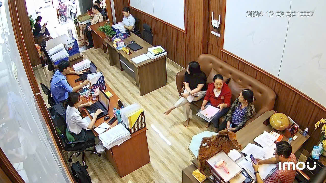 Hình ảnh tại văn phòng công ty luật Nguyễn Hiếu