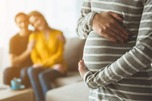 Mang thai hộ có được công nhận tại Việt Nam không? Và có điều kiện gì kèm theo?
